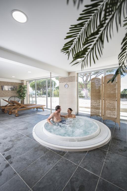 Ulvf Les Residences Du Colombier Frejus Luaran gambar
